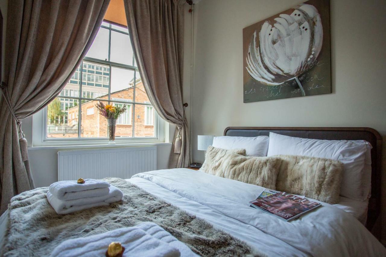 Most Central Luxury Apartment - Sleeps 4 & Free Parking! Chester Exterior photo